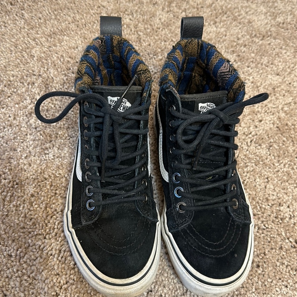 Vans Old Skool high top. Sz. 6. Brown plaid accent. Some wear. See description.